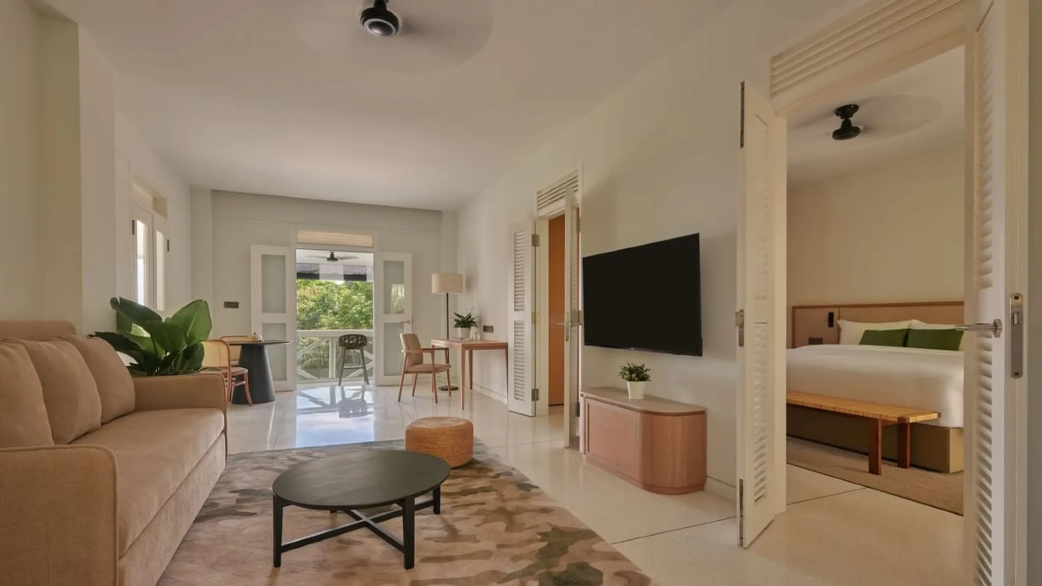 初级套房起居室